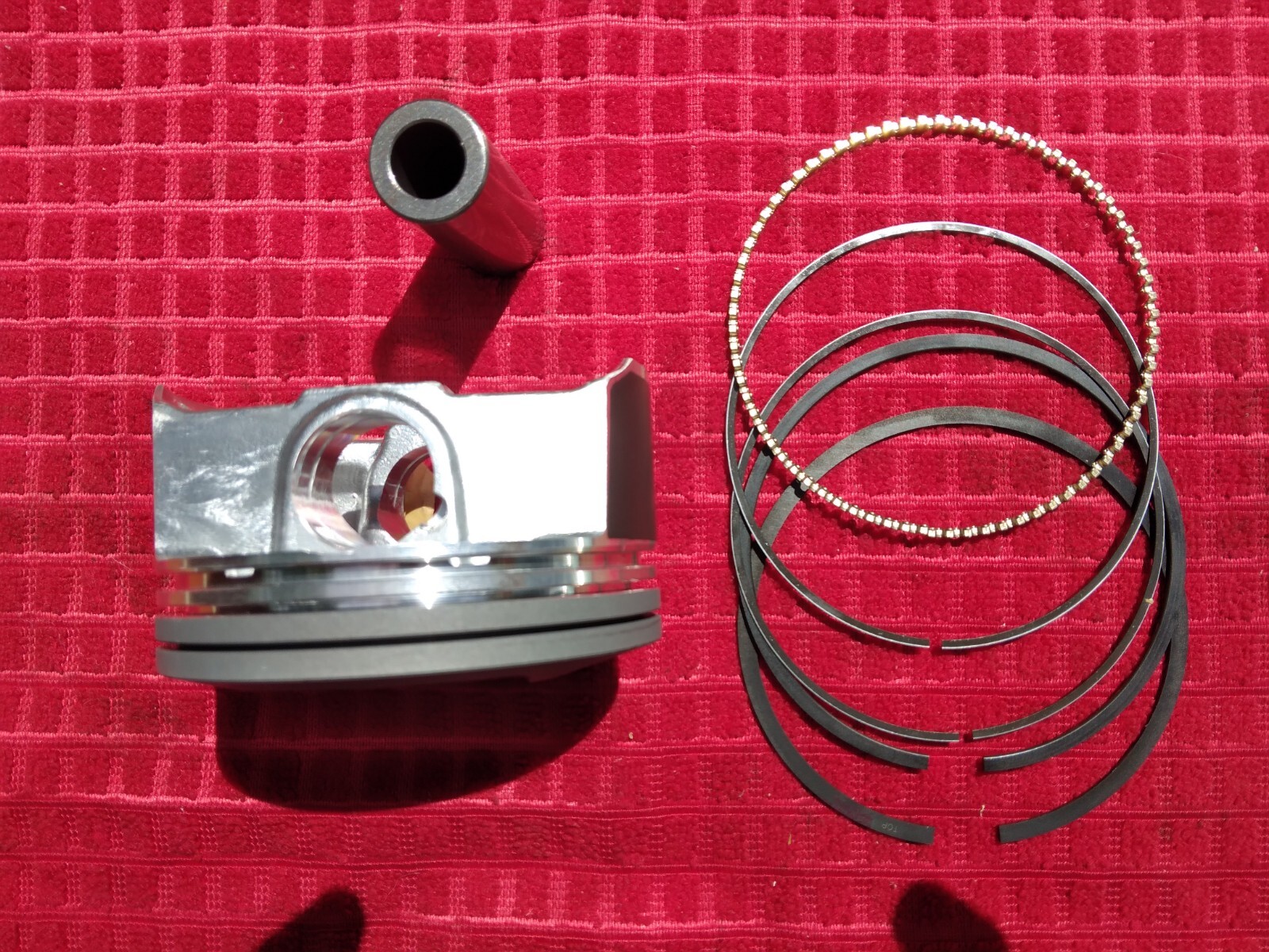 2008-2013  Dodge 4.7 New Std piston,rings pin, Ram 1500 PU,JeepG/Cheokee Dakota.