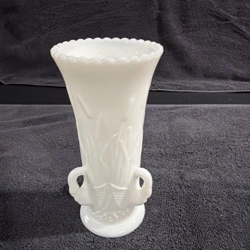 Westmoreland Vintage Milkglass Vase With Swans And Cattails  6.5" X 3"