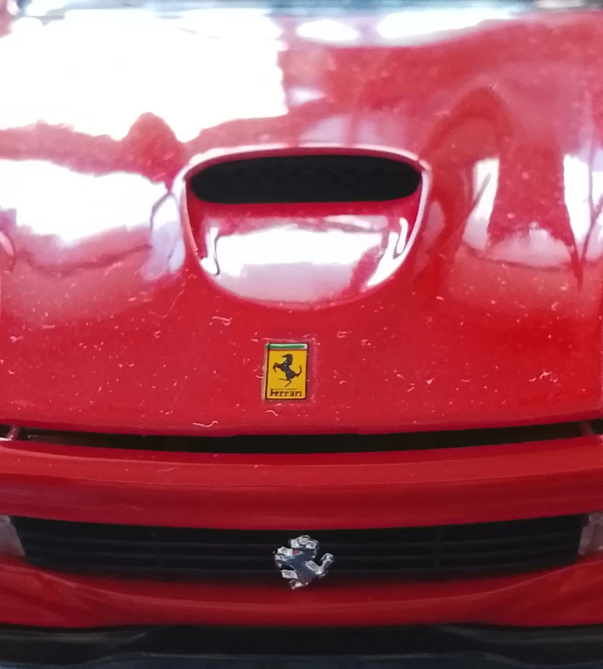 modello Ferrari 550 Maranello 1996 Burago sc 1:18 con supporto da esposizione - Immagine 2 di 4