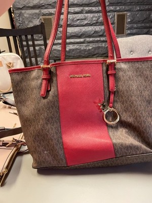 MICHAEL KORS ハンドバッグ ブラウン/レッド Michael Kors Brown Logo Red Stripe Saffiano Leather Ladies Tote