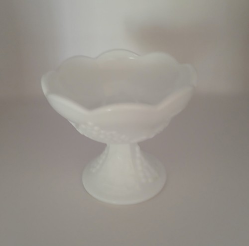 Milk Glass Harvest Grape Candle Holder - Indiana Glass Colony - Picture 1 of 5