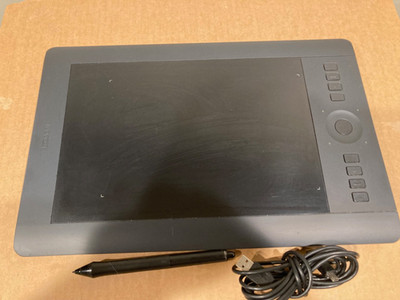 Intuos PRO medium PTH-651