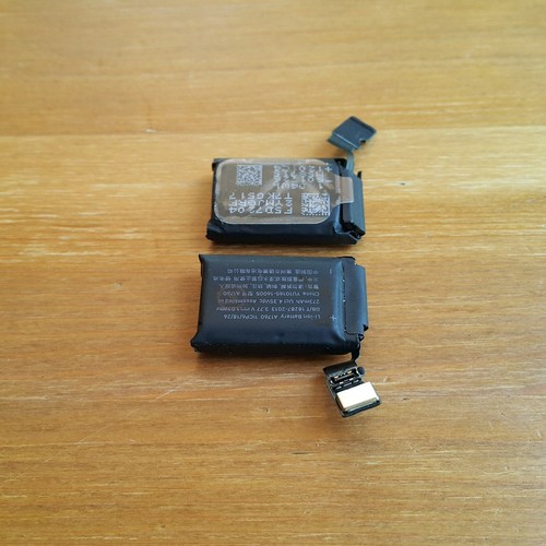 APPLE WATCH 2 38mm ORIGINAL BATTERY A1760 273mAh - LOCAL SELLER FREE POSTAGE ! - Picture 5 of 12