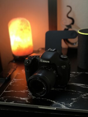 Canon EOS 7D 18.0MP Digital SLR Camera - Black (Kit w/ EF-S IS USM 15-55mm Lens)