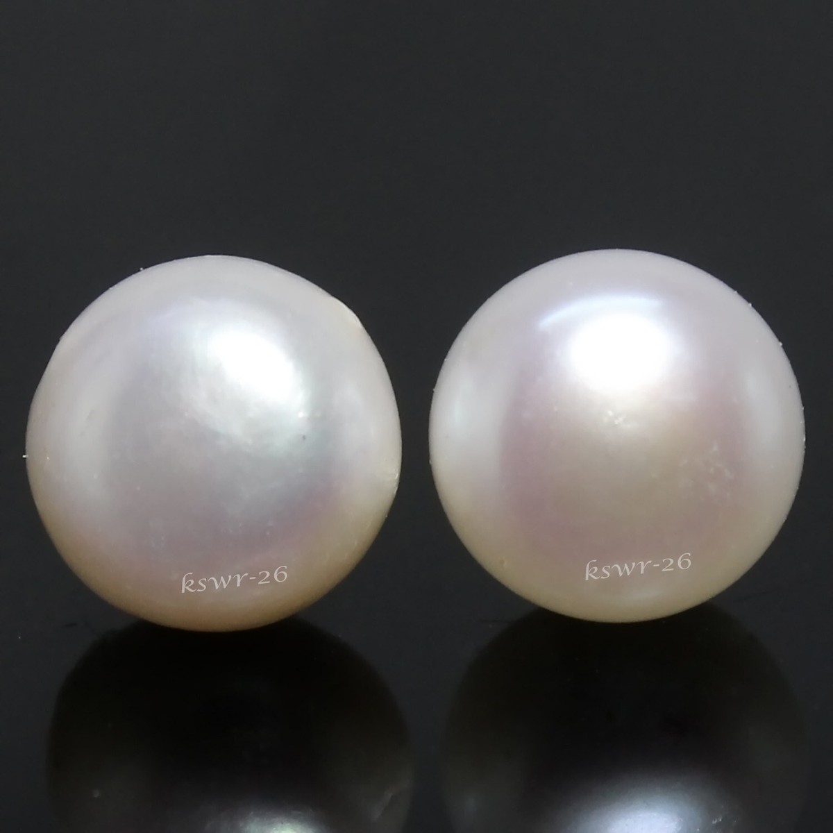 Natural Pearl of the Orient Seas 