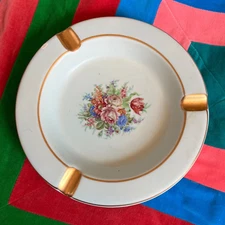 Vintage White Ceramic Floral Retro Ashtray 6" Italy 1987 80s Ladies Gold Paint