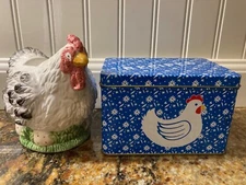 Set of 2 Chicken Themed Kitchen Accessories