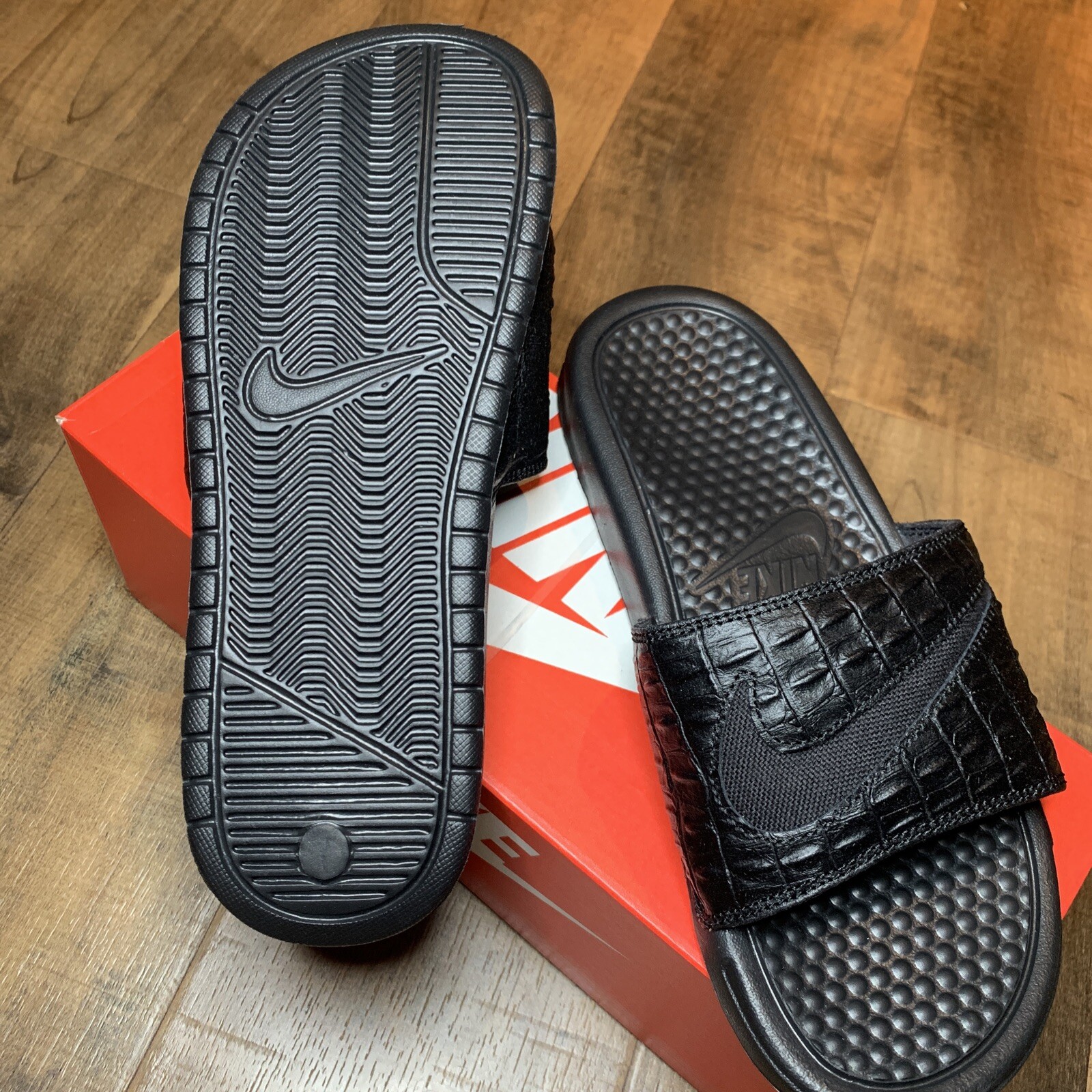 nike benassi jdi se slides