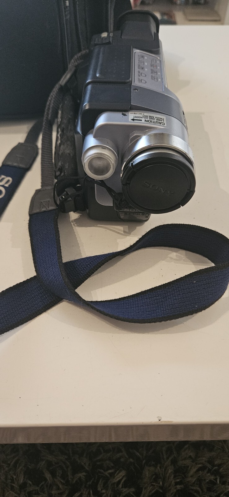 Sony DCRTRV250E Camcorder Digital 8 700x Optical 20x Zoom Handycam