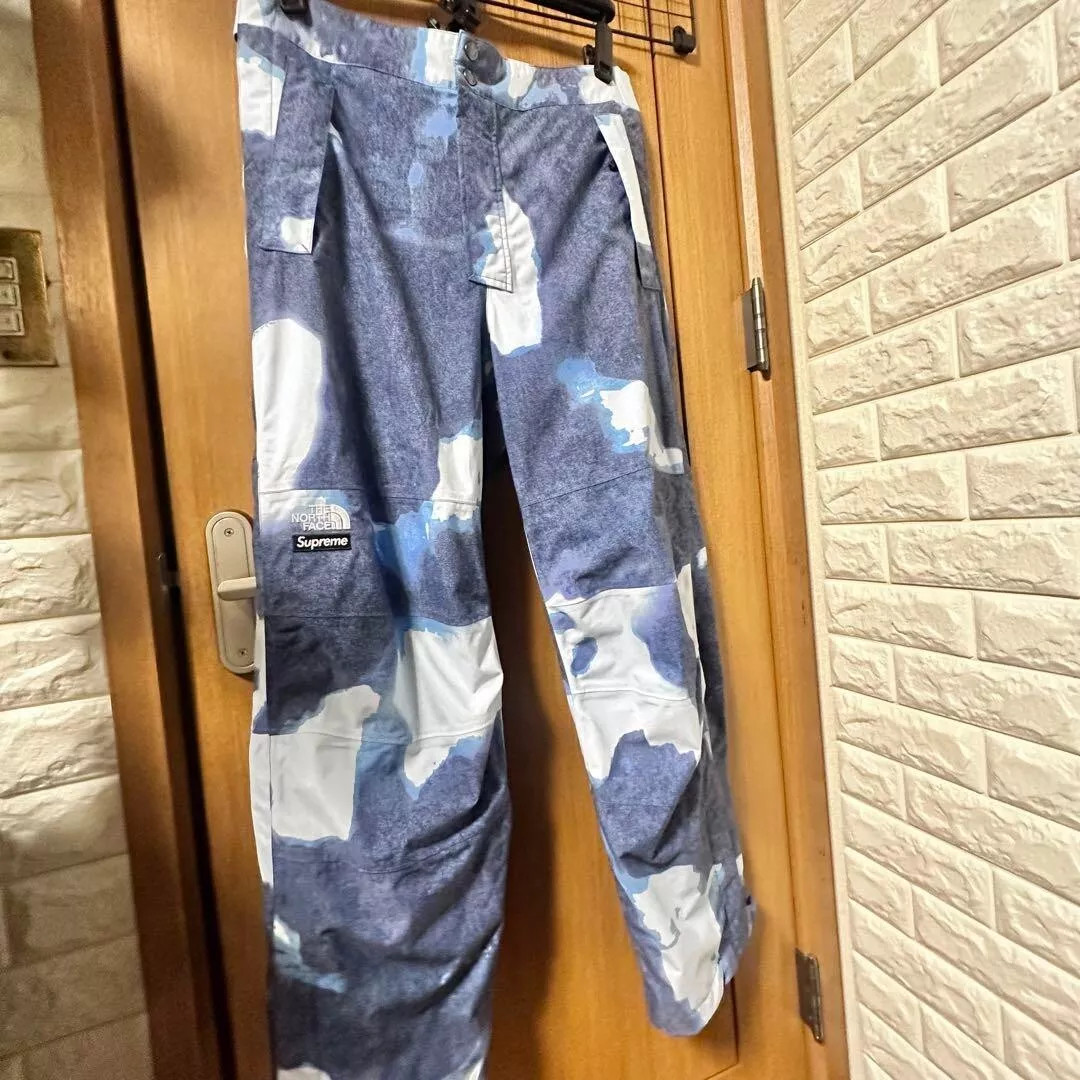 Pantalon de montagne bleu imprimé denim blanchi Supreme THE NORTH FACE 21AW taille M