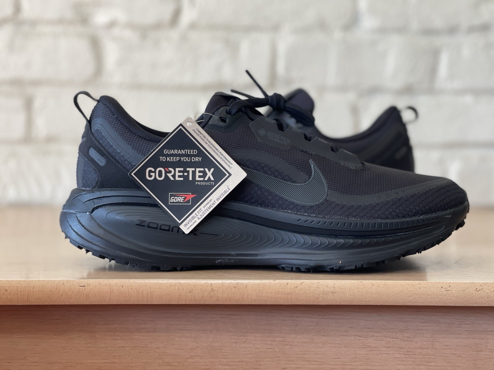 Nike Vomero 18 GTX Gore-Tex Black Anthracite Men 10.5 Running Shoes HQ7001-001 thumbnail 3