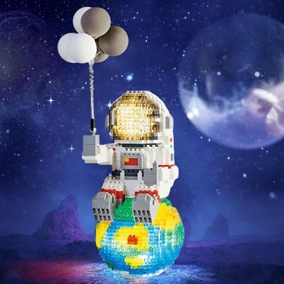 MARKENLOS Astronaut Klemmbausteine Set 1368 Teiles Space Astronaut Modellbausatz mit LED