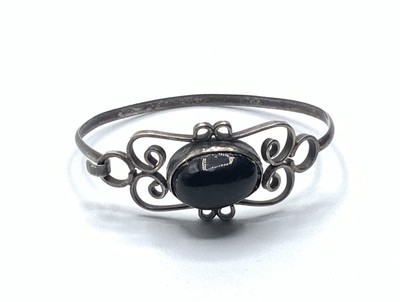 Mexico Art Plata Sterling Silver Onyx Child 5.75  Bangle Bracelet