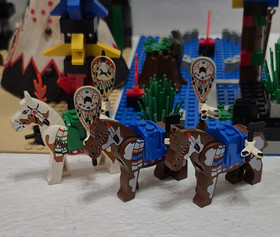 LEGO Western Indians: Boulder Cliff Canyon (6748) + Chief's Tepee (6746)  READ