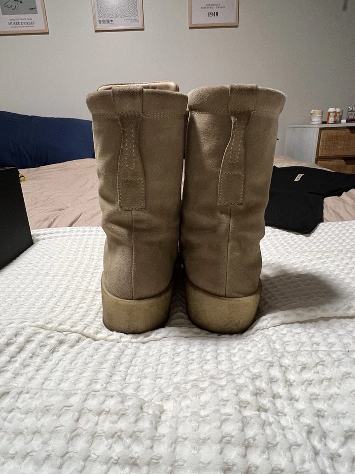 Bota Yeezy Temporada 4 Crepe Taupe Talla US 10.5/EU 44 Foto 3 de 4