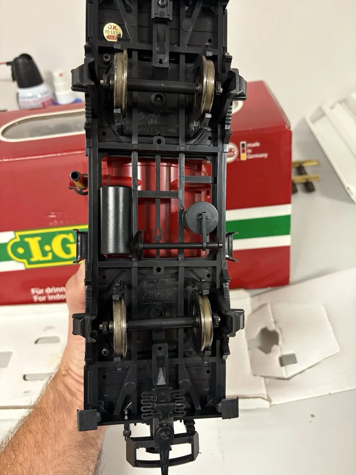 LGB 47400 Christmas Single Dome Tank Car - Image 4 of 4