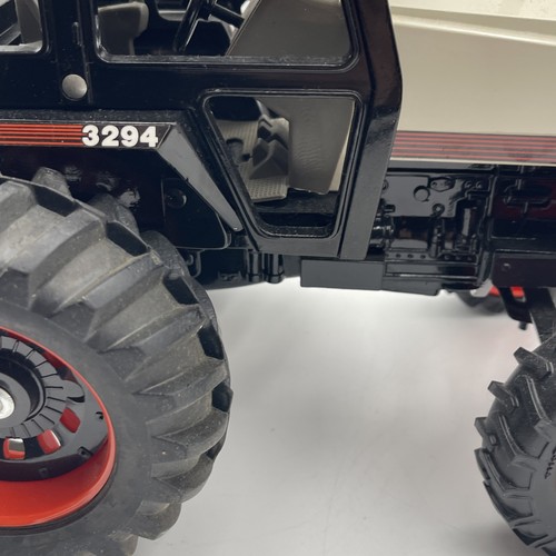 Case 3294 Wide Front Cab Weights Tractor 1/16 Ertl - Picture 13 of 16
