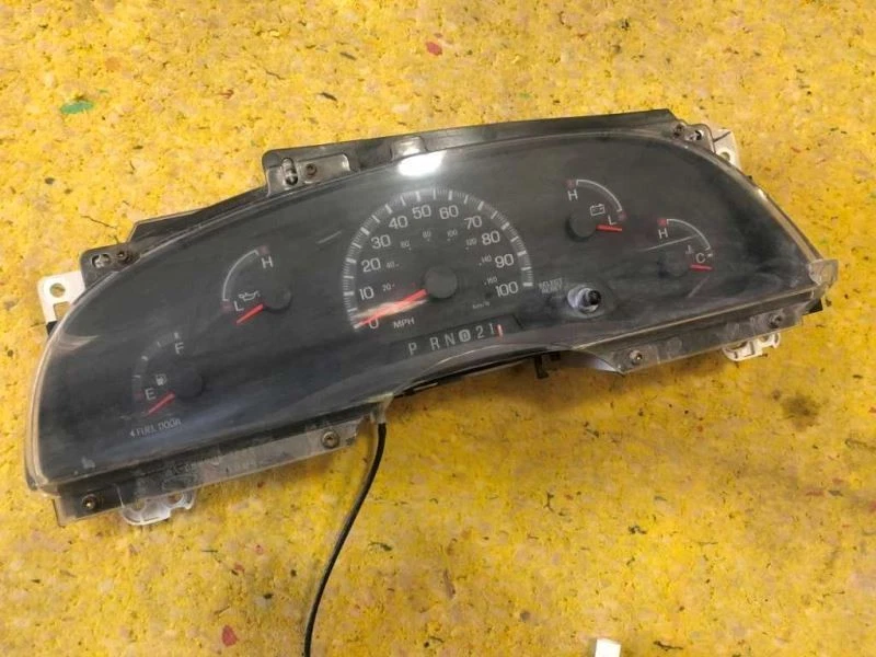 02-04 Ford F150 5.4L AT USADO Velocímetro Cabezal Cluster con Tacómetro Foto 2 de 4