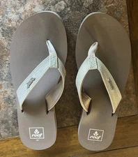 Reef Women’s Size 10 Cushioned Gold & Tan Thongs Sandals Shoes Flip Flops