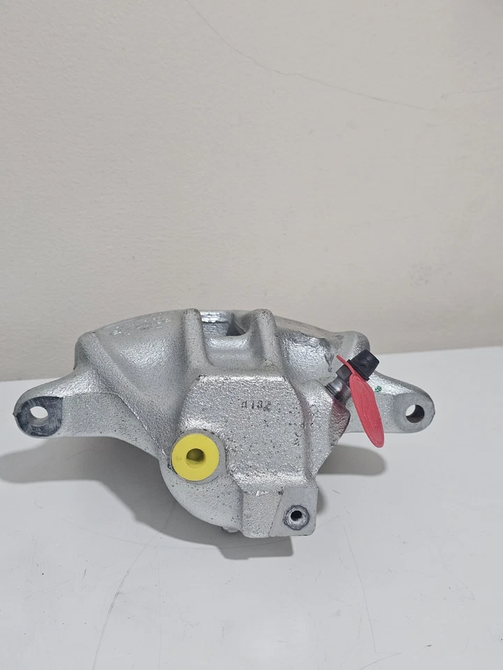 Pinza de freno delantera izquierda AUDI A4 B5, B6, B7 94 a 08 8E0615123 8E0615123D Foto 4 de 4