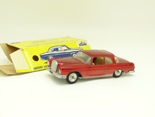 Solido SB 1/43 - Mercedes 220 SE red REF 126