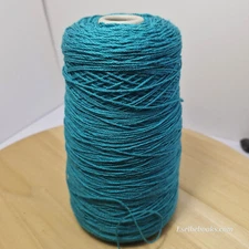Bonnie's Wool machine knitting yarn - emerald green - acrylic 480 grams (C164)