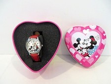DISNEY MICKEY & MINNIE  -  KISSING TIME  WATCH
