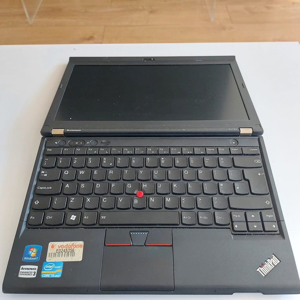 Thinkpad X230 i53320M 8Gb 320Gb HDD IPS Screen Intel Core i53320M CPU