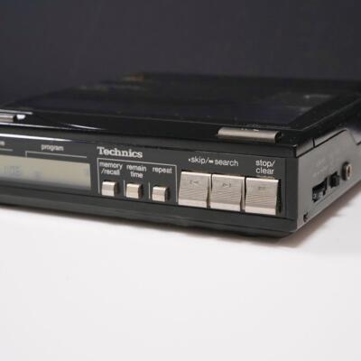 Technics SL-XP7 Portable CD Player Non-Smoking One Owner Product w