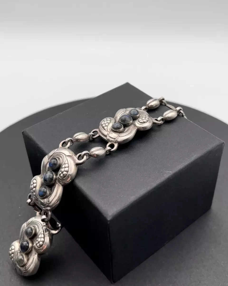 Blue stone silver bracelet deals