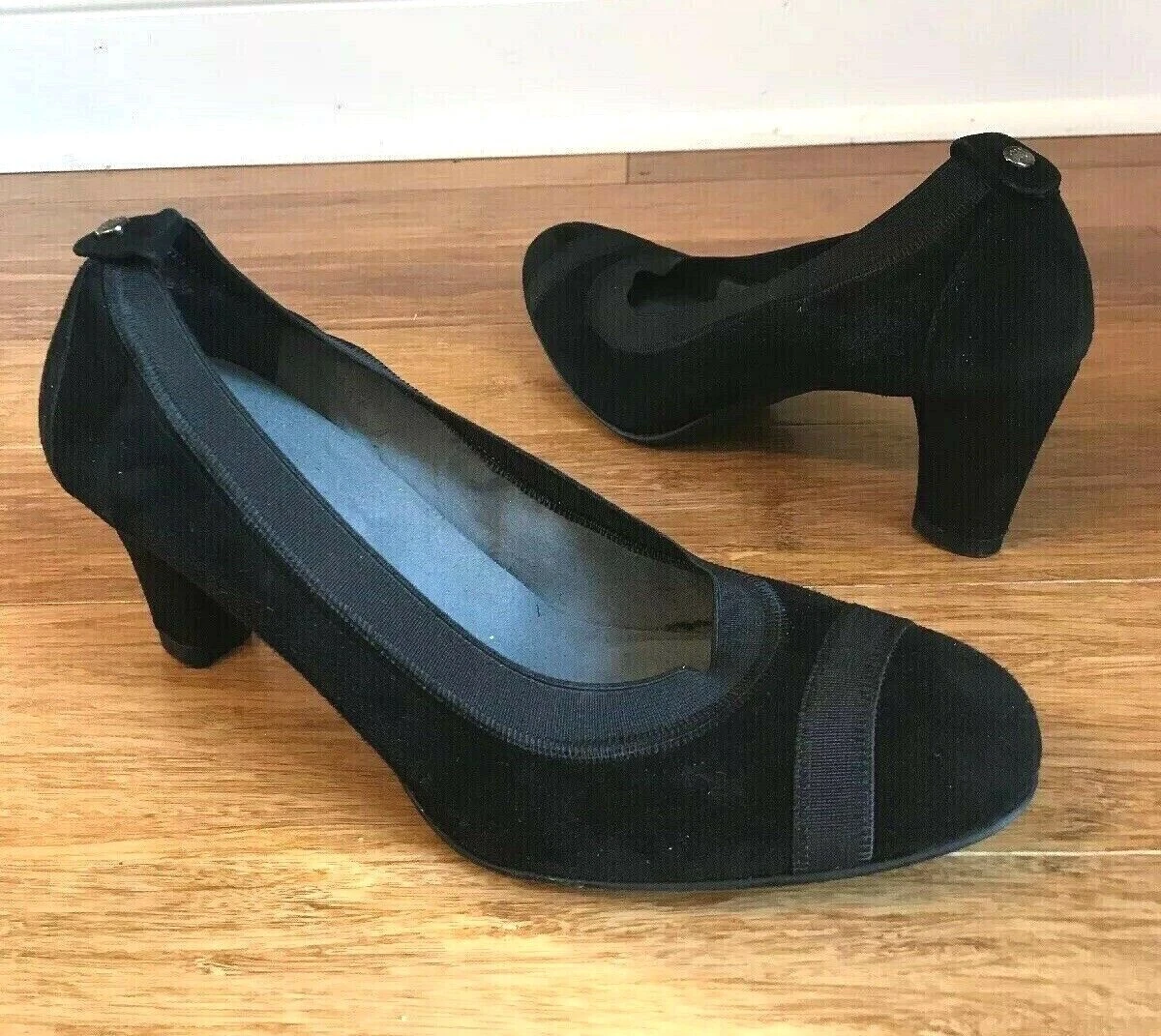 Stuart store weitzman woodbury