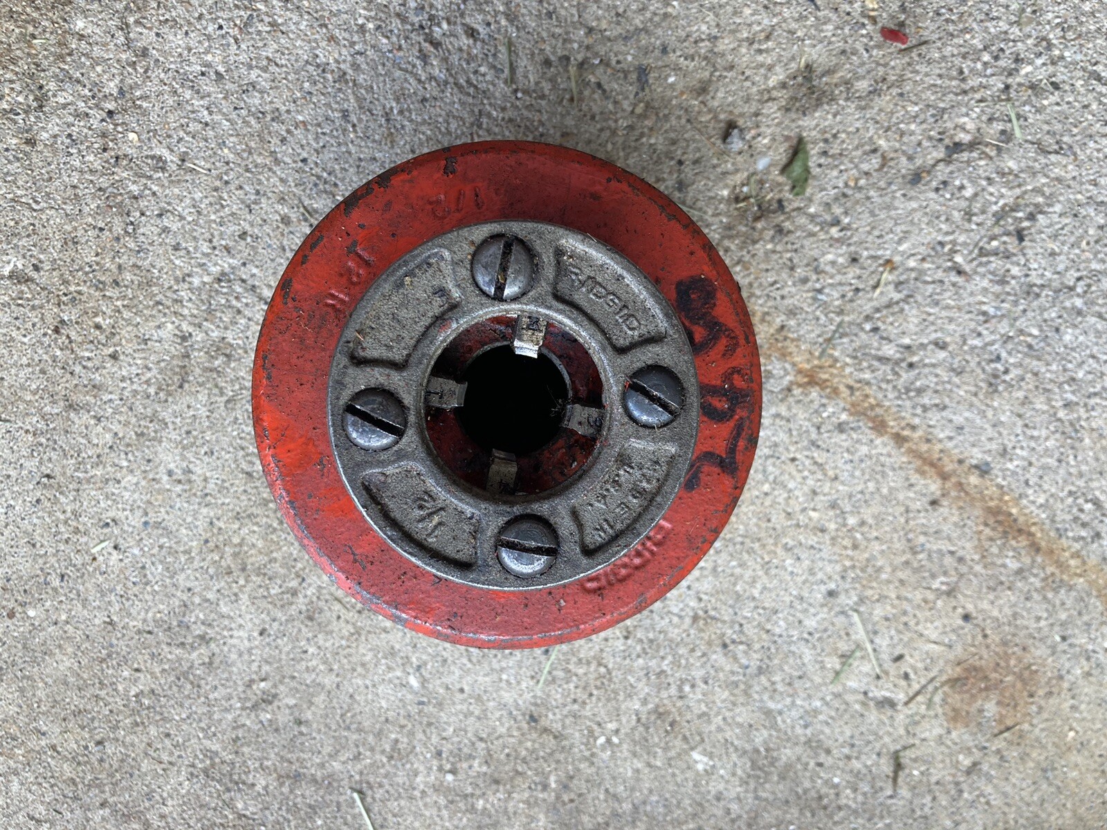 RIDGID PIPE THREADING DIE SET 1/2" and 11/4" FOR 12R eBay