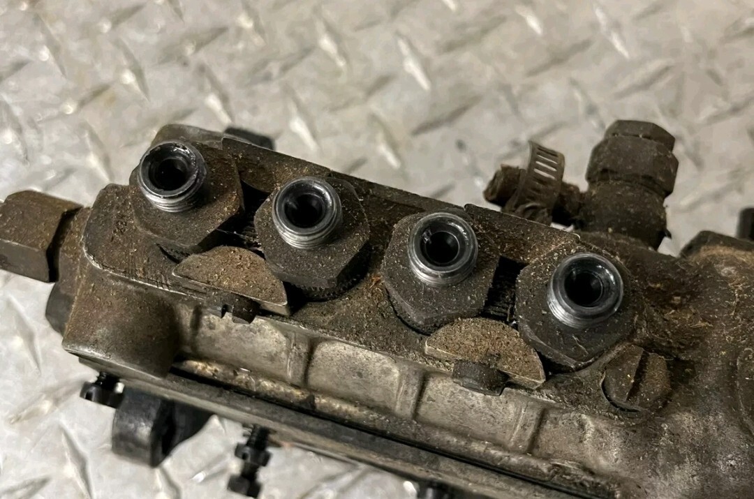 1968-1975 MBENZ W115 220D DIESEL PUMP ADAPTER FROM PUMP TO LINE, FITS VW VOLVO