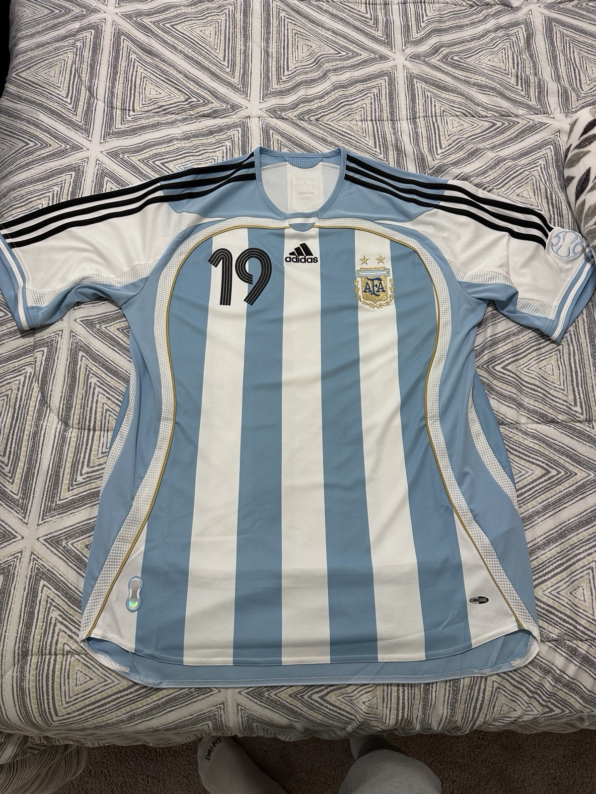 adidas Argentina Lionel Messi #19 Soccer Jersey Shirt ClimaCool Men’s L