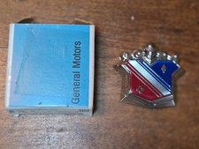 Nos Gm 1973-75-76 Buick Electra 225 Trunk Lock Emblem Cover Assembly 9699047 Nos Gm 1973-75-76 Buick Electra 225 Trunk Lock Emblem Cover Assembly 9699047