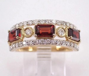 Authentic 3Ct Emerald Lab-Created Garnet 14k Two-Tone Gold Plated Cluster WeddingBand Ring
