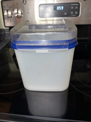 TUPPERWARE Modular Mate Bakers Delight Bread Keeper 17 cup Flip Top Lid Blue