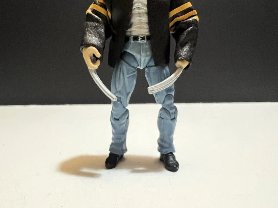 2009 Hasbro Marvel Universe X-Men Origins Wolverine Logan W/ Jacket 3.75” Figure - Image 3 of 4