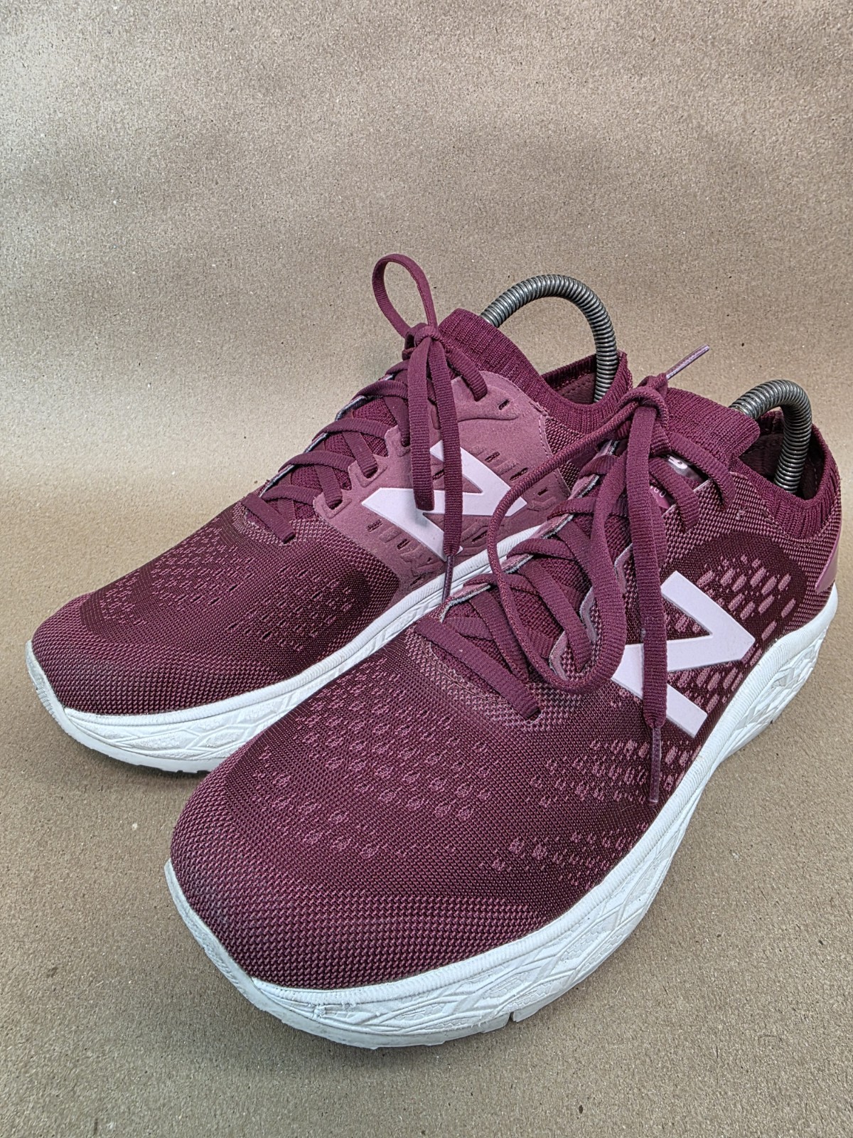 New Balance (Sz 9)  Vongo V4 Fresh Foam Running Shoes Women's Sedona Dragon Red thumbnail 3