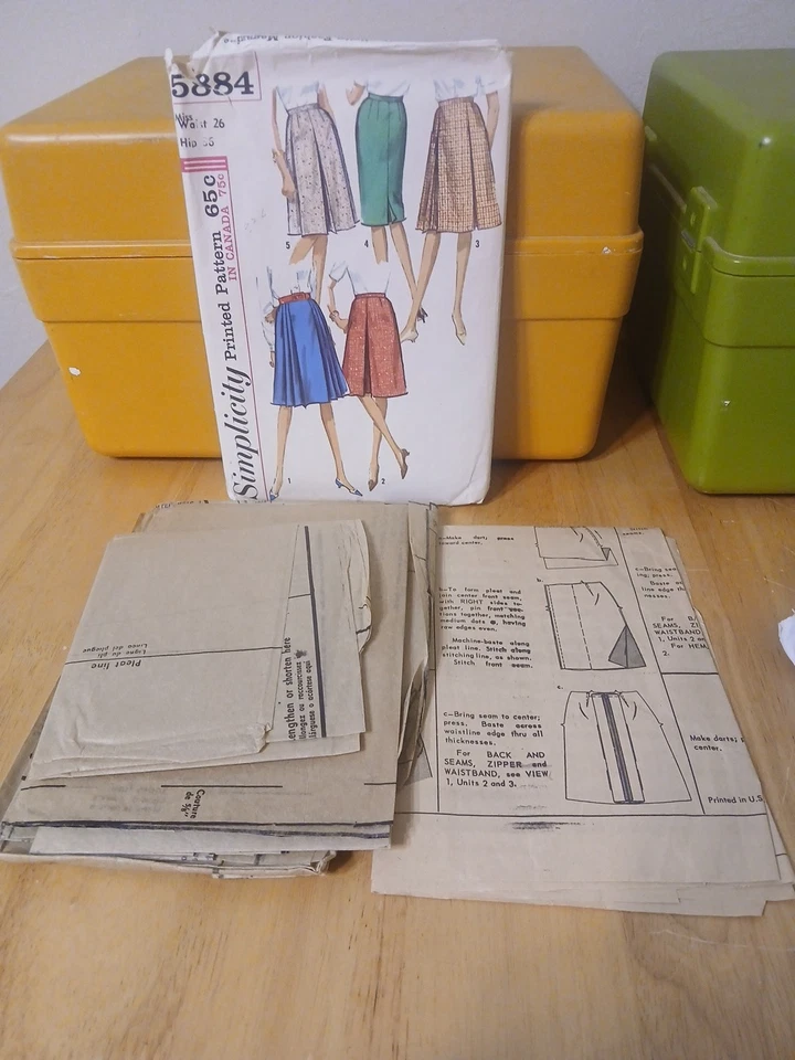 Vintage 60s Simplicity Sewing Pattern 5884 Misses SKIRT Waist 26 5 Styles 1965 - Image 2 of 2