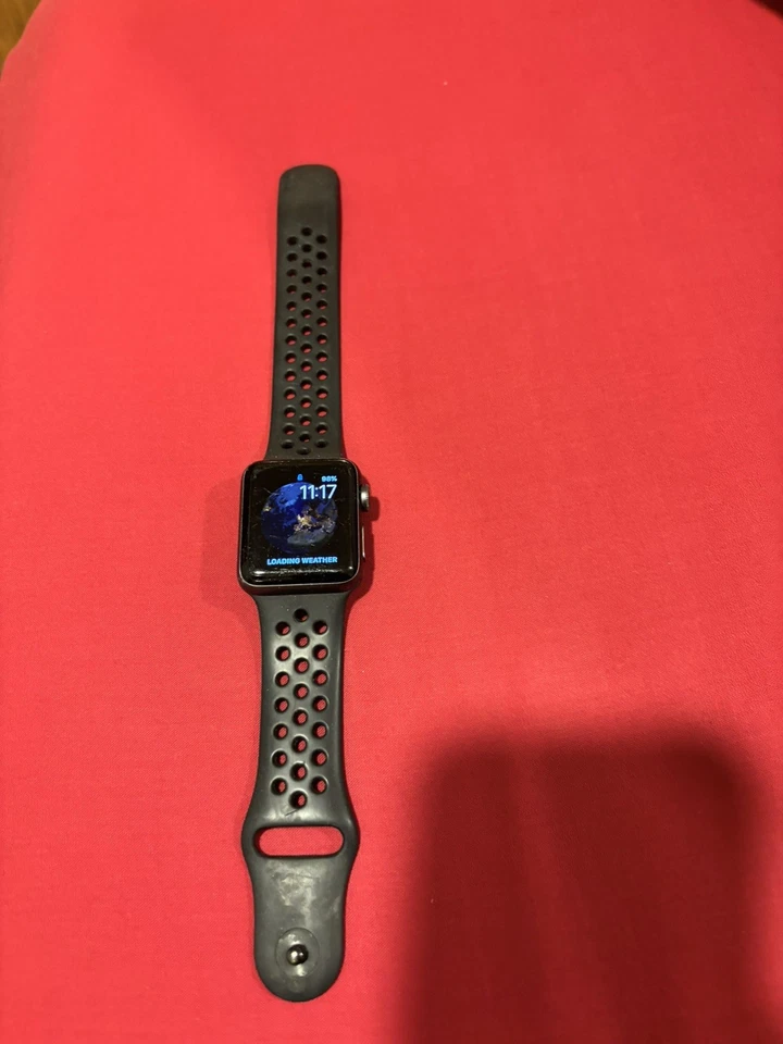 Apple Watch 3 Nike edition   - Image 2 of 3