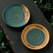 Stoneware Garlic Grate Plate