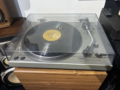 Vintage Technics SL-1400 Direct Drive Turntable - Excellent , Fully Functional!