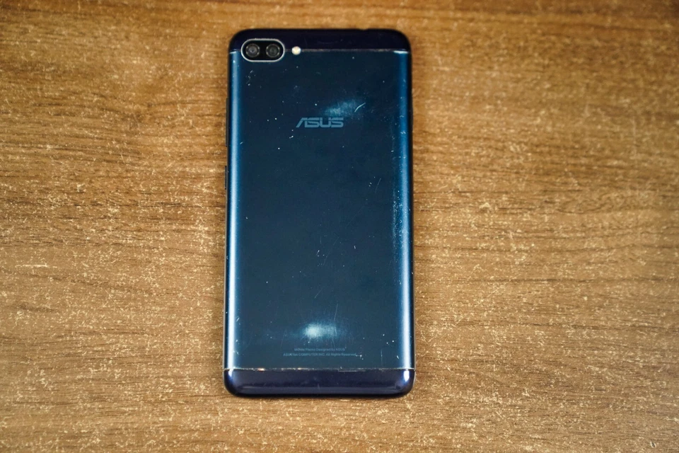 Teléfono Celular AS-IS - ASUS ZenFone 4 Max 5.2" 2GB RAM 16GB LTE Desbloqueado Doble SIM (3 Foto 2 de 3