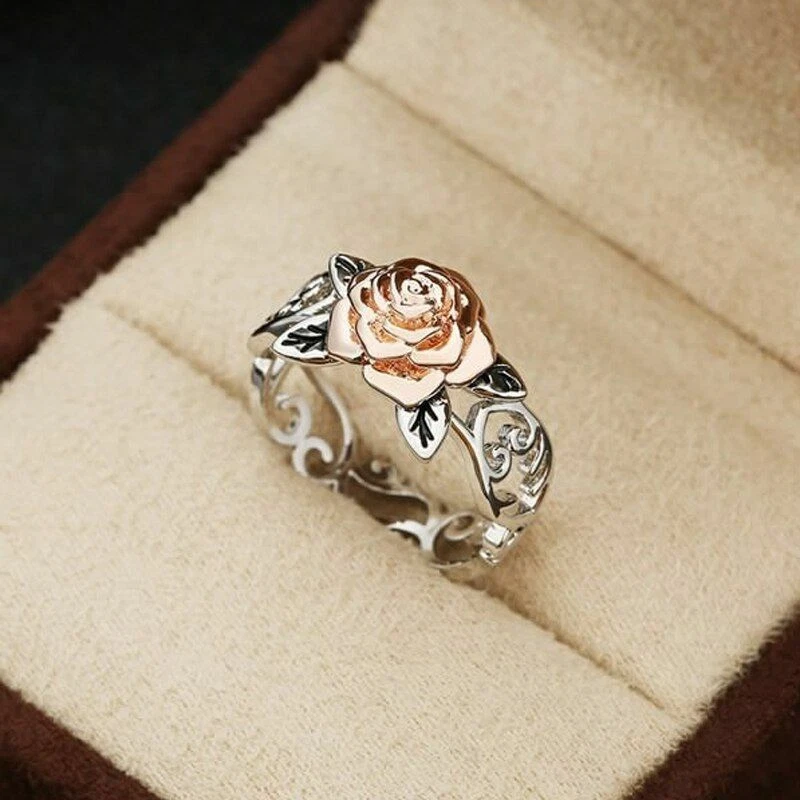 Bague forme de rose sale