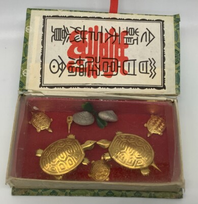 Asian 2 Mini Turtles Moving  Legs and 3 Turtles Tolkins Snail GD Arts & Crafts