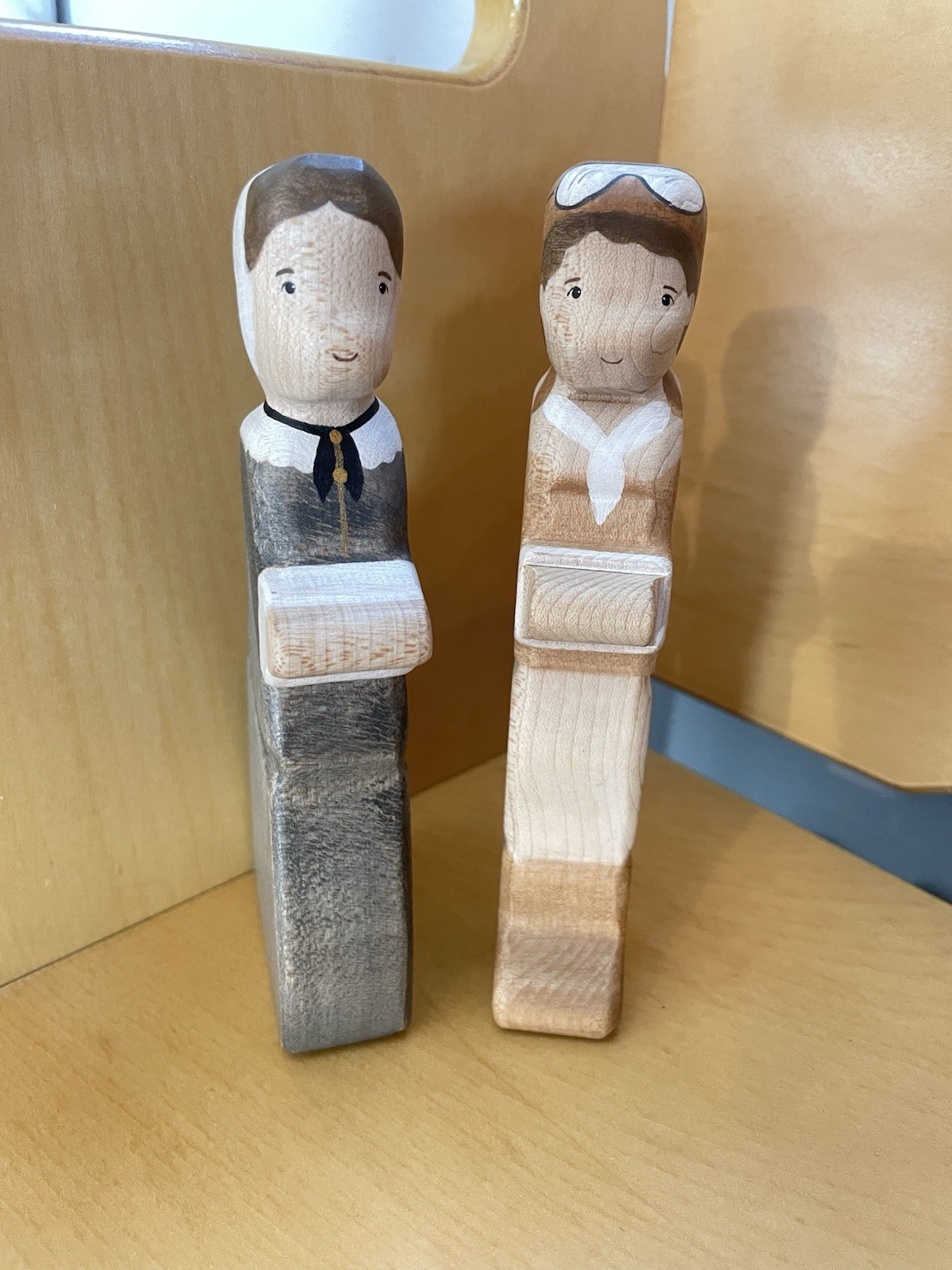 Wooden Handcrafted Figurines Lot Of 2 Emelia Earhart - Florence Nightingale