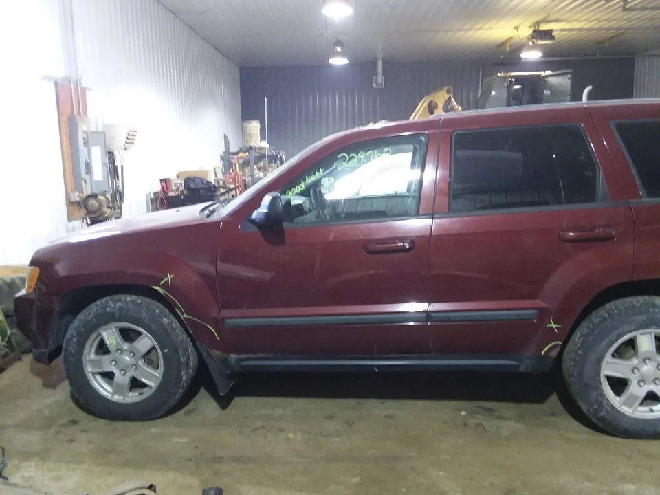 Frenos traseros excluyendo SRT8 para 05-10 Grand Cherokee 2048949 Foto 2 de 4