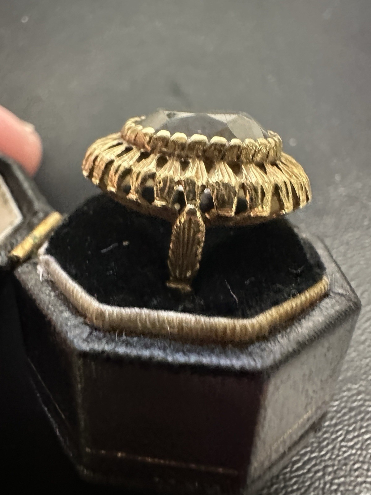 Picture 4 of 10