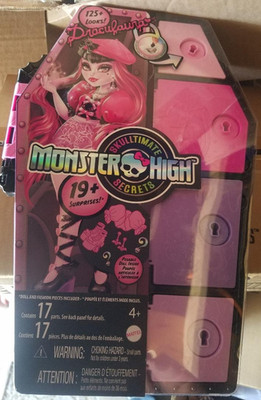 2022 Monster High Skulltimate Secrets Draculaura SS1 First Series Wave 1 NIB